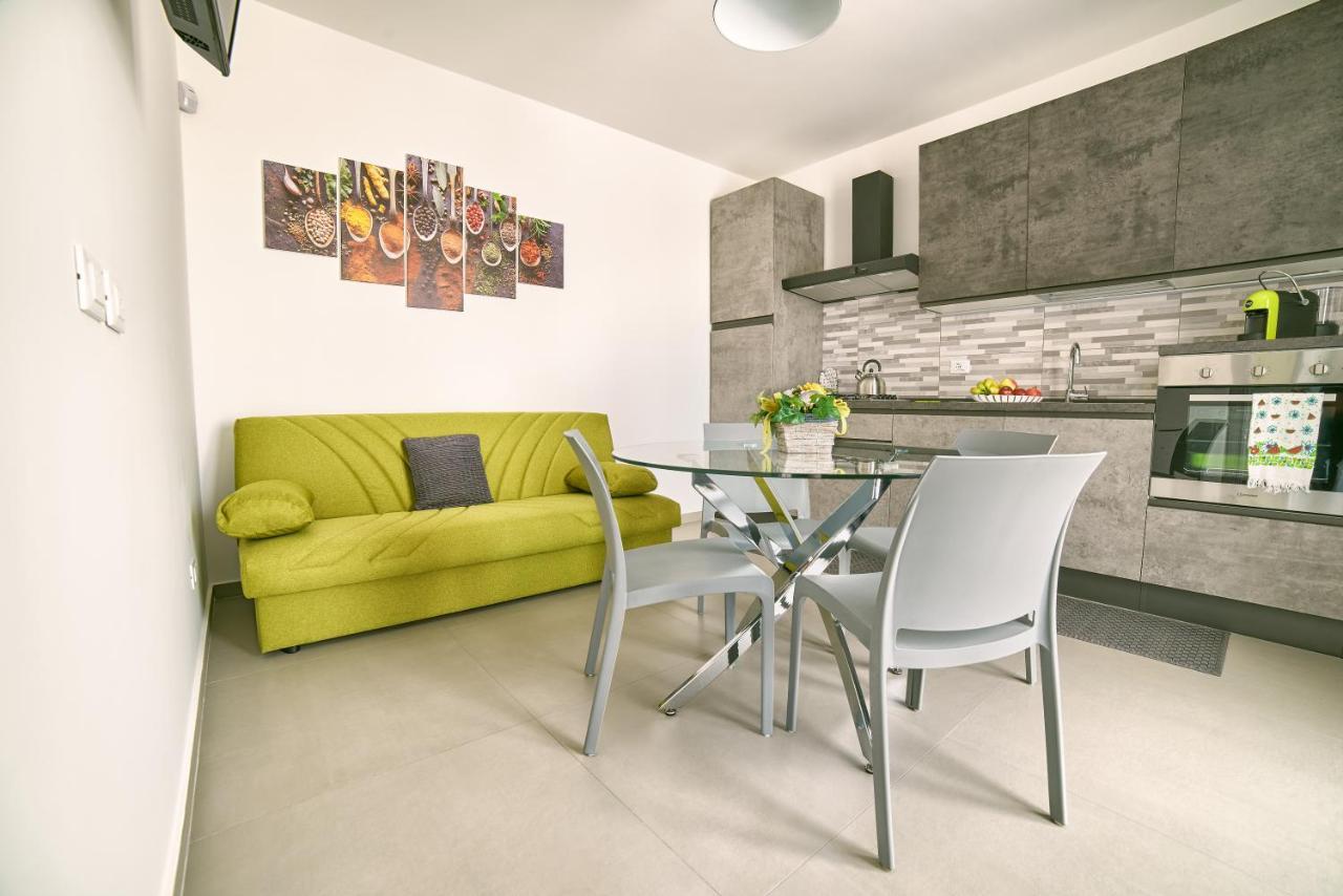 Il Casale Di Monacella Aparthotel Santa Venerina Bagian luar foto