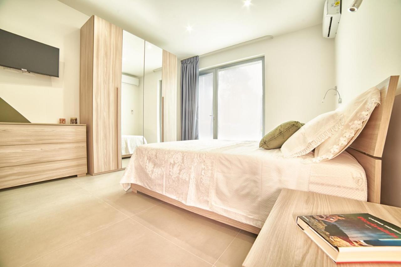 Il Casale Di Monacella Aparthotel Santa Venerina Bagian luar foto