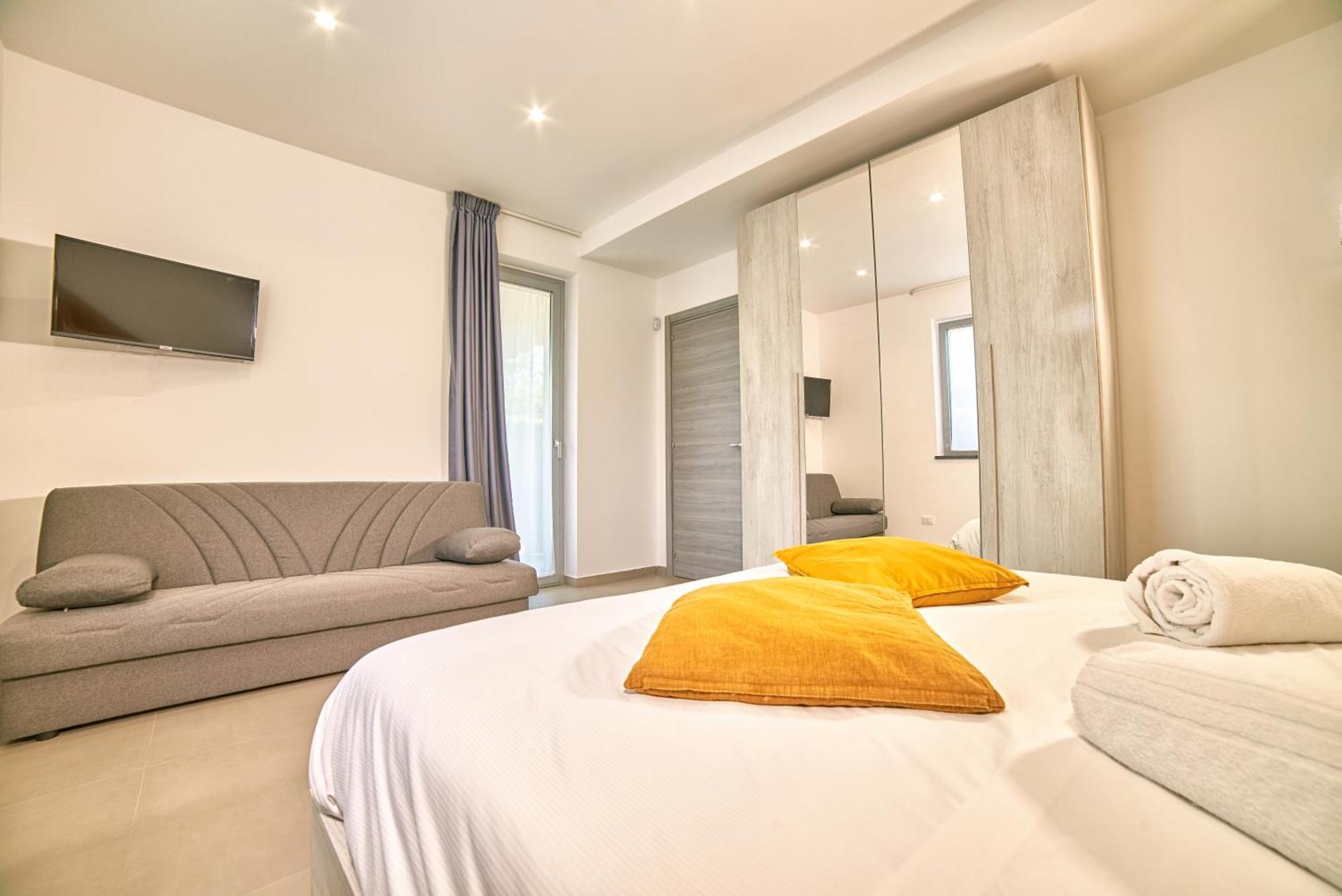 Il Casale Di Monacella Aparthotel Santa Venerina Bagian luar foto