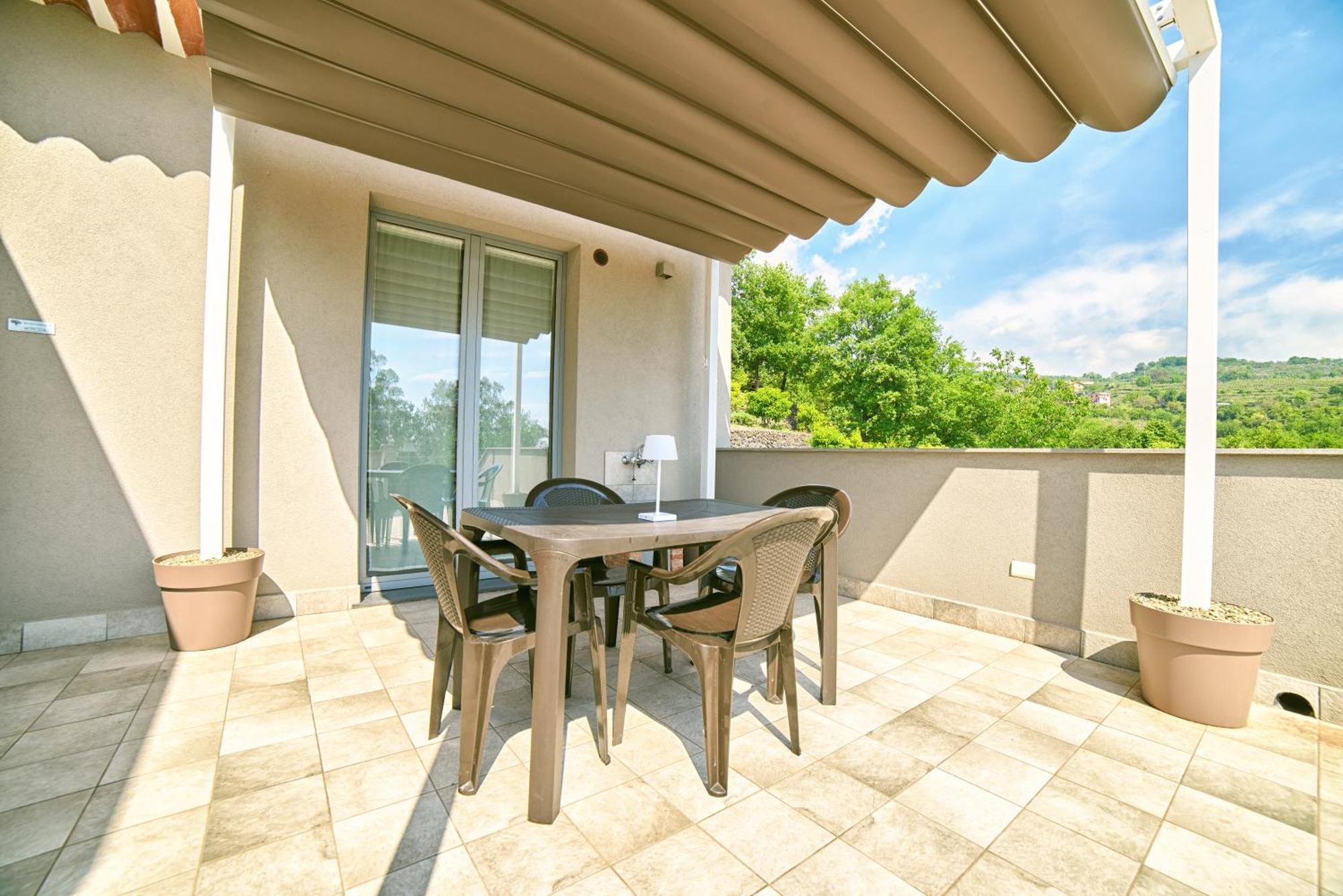 Il Casale Di Monacella Aparthotel Santa Venerina Bagian luar foto